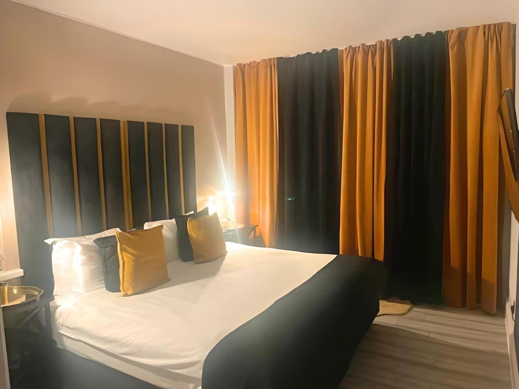 *Luxury 9Ine Lush Jacuzzi Apartment & Balcony* เบอร์มิงแฮม ภายนอก รูปภาพ